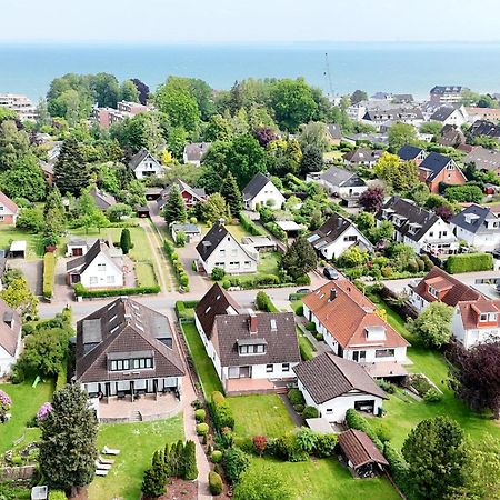 Nur 7 Gehminuten Zum Strand, Sehr Hochwertige Ferienwohnung Mit Terrasse In Ruhiger Lage, Inklusive Parkplatz Und Fahrradunterstellplatz Laesst Keine Wuensche Offen Шарбойц Экстерьер фото