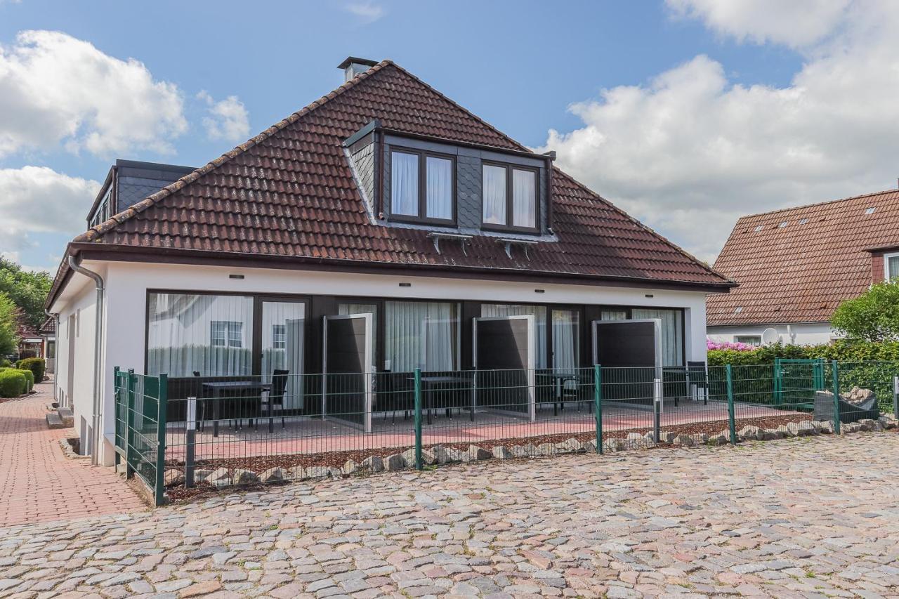 Nur 7 Gehminuten Zum Strand, Sehr Hochwertige Ferienwohnung Mit Terrasse In Ruhiger Lage, Inklusive Parkplatz Und Fahrradunterstellplatz Laesst Keine Wuensche Offen Шарбойц Экстерьер фото